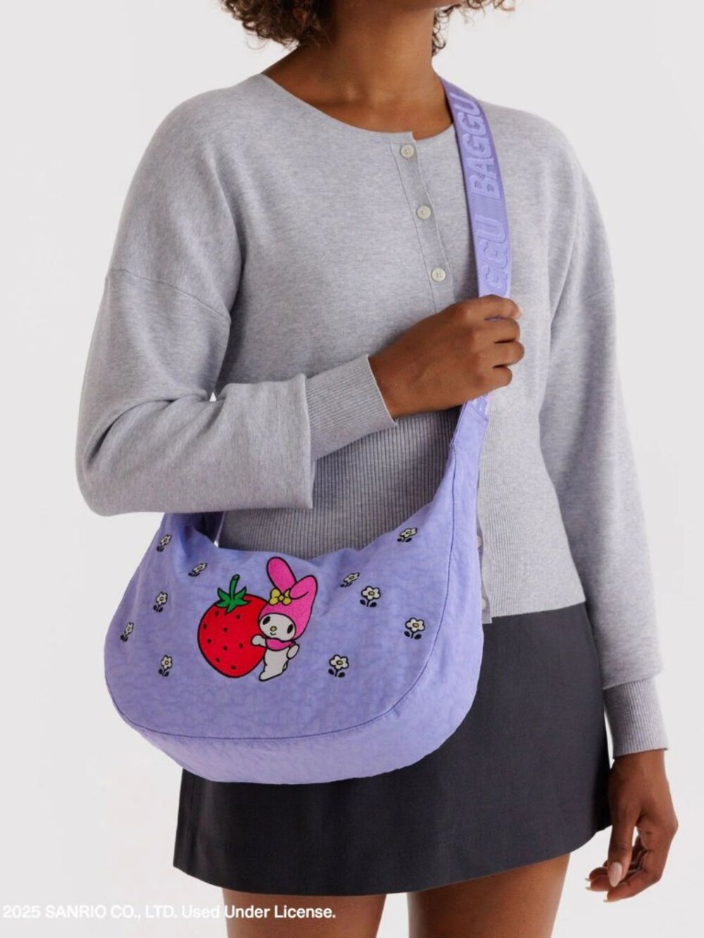 NWT Baggu Medium Crescent Bag - Embroidered My Melody Strawberry - Picture 2 of 5